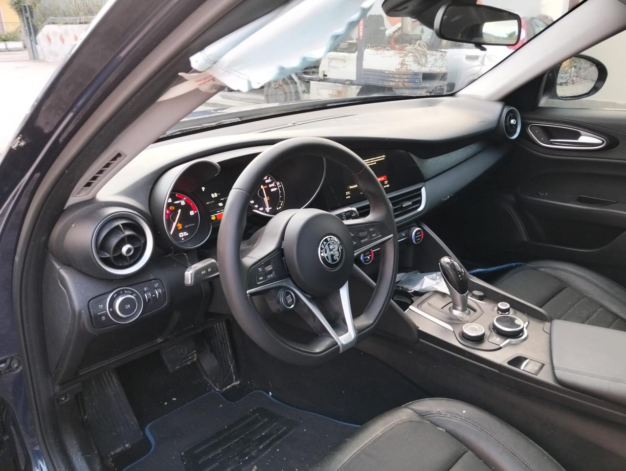 Alfa Romeo Giulia 2.2 TDI 180cv 2017 Sinistrata