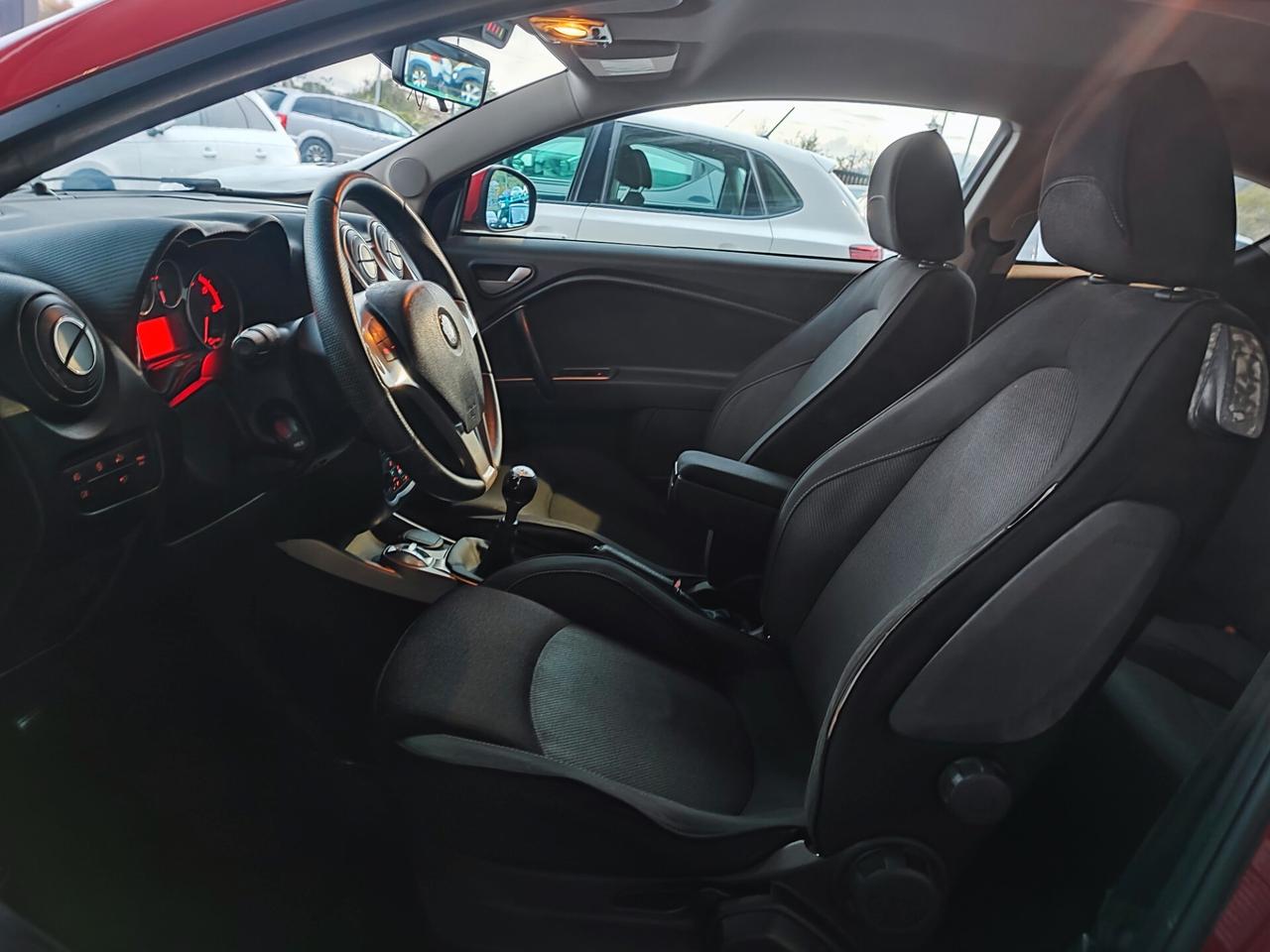 Alfa Romeo MiTo 1.3 JTDm-2 95 CV S&S Distinctive Sport Pack