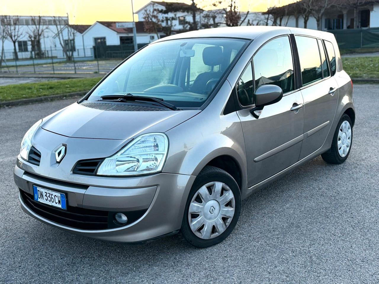 Renault Modus Grand 1.5 dCi 85CV Dynamique