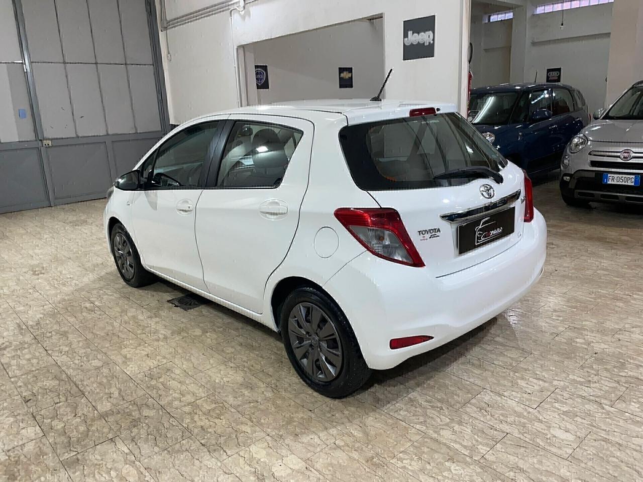 Toyota Yaris 1.0 5 porte Lounge