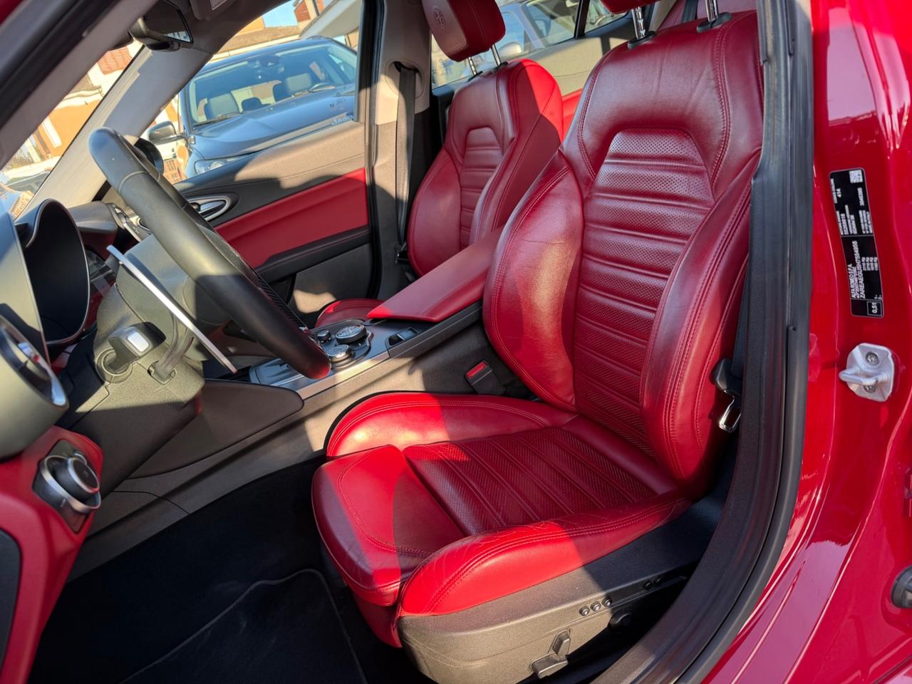 Alfa Romeo Giulia 2.2 Turbodiesel 210 CV AT8 AWD Q4 Veloce