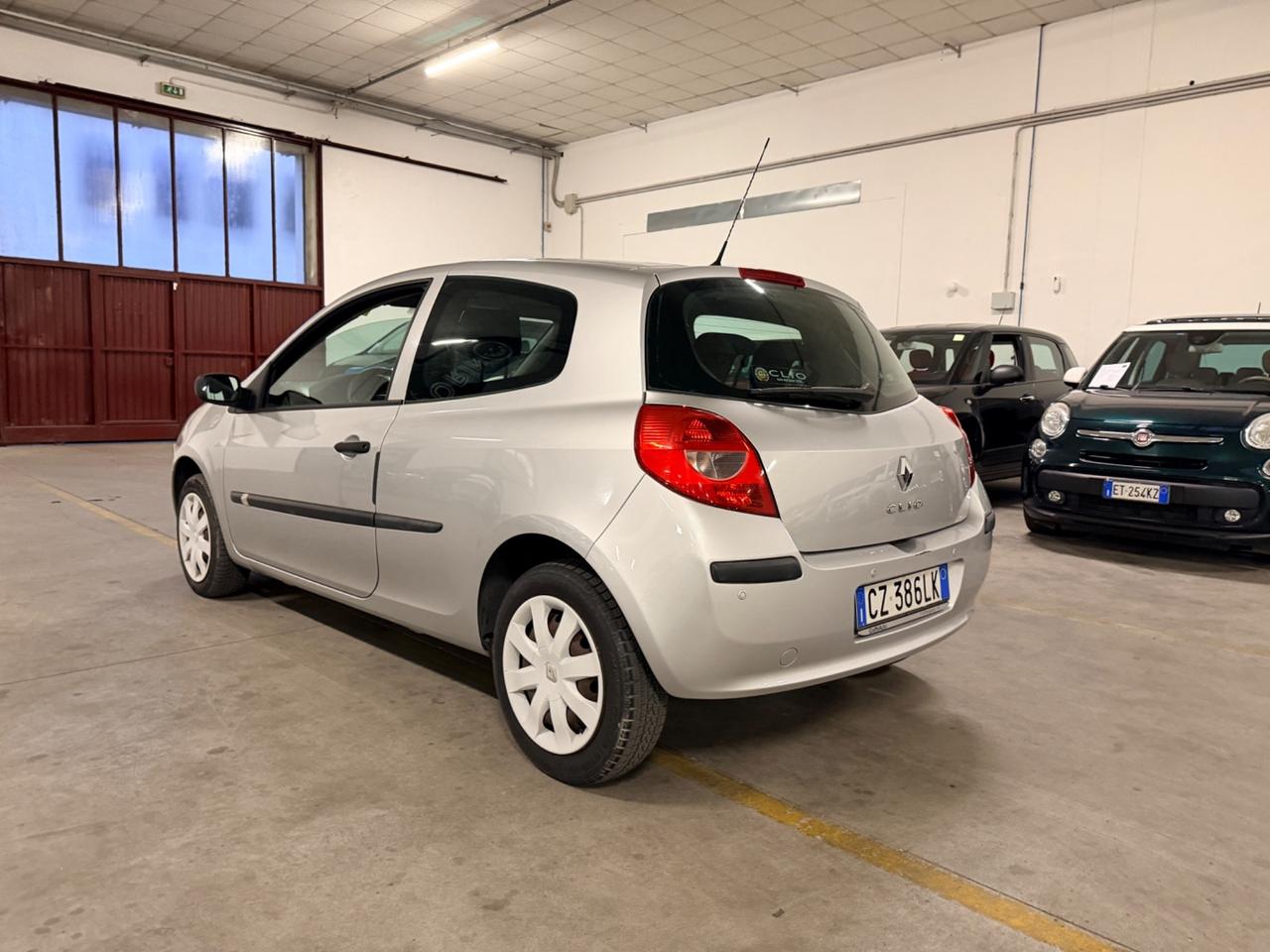 Renault Clio 1.2 16V 3 porte Luxe