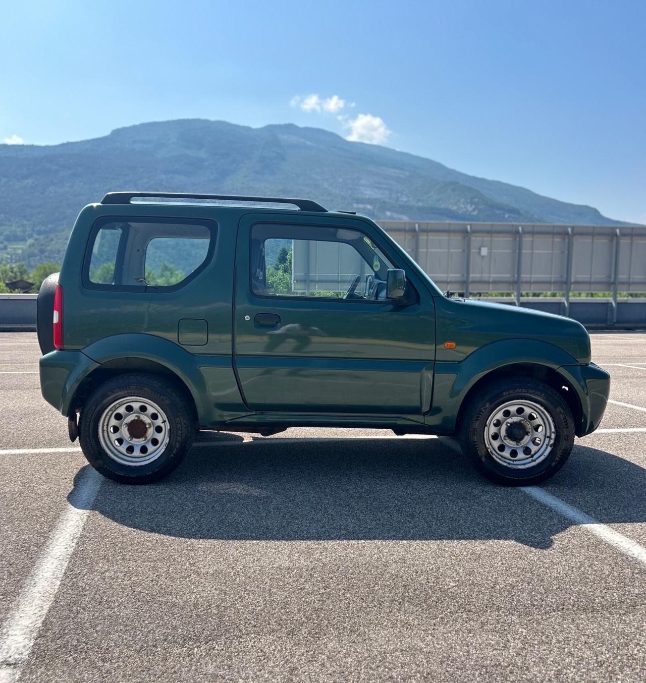 Suzuki Jimny 1.3i 4WD Special Neopatentati 2011
