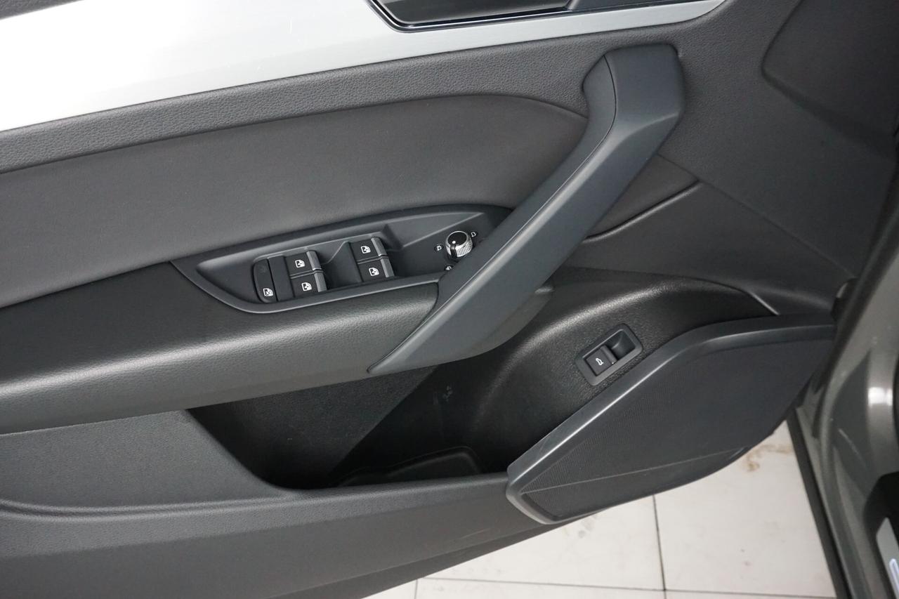 Audi Q5 SPB 40 TDI quattro S tronic S line Identity Black