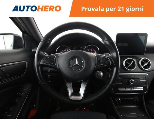 MERCEDES-BENZ GLA 180 Business