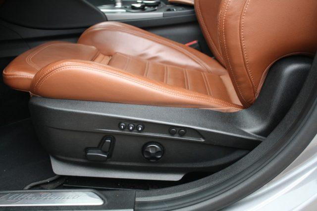 ALFA ROMEO Giulia 2.2 Turbodiesel 210 CV AT8 AWD Q4 Veloce