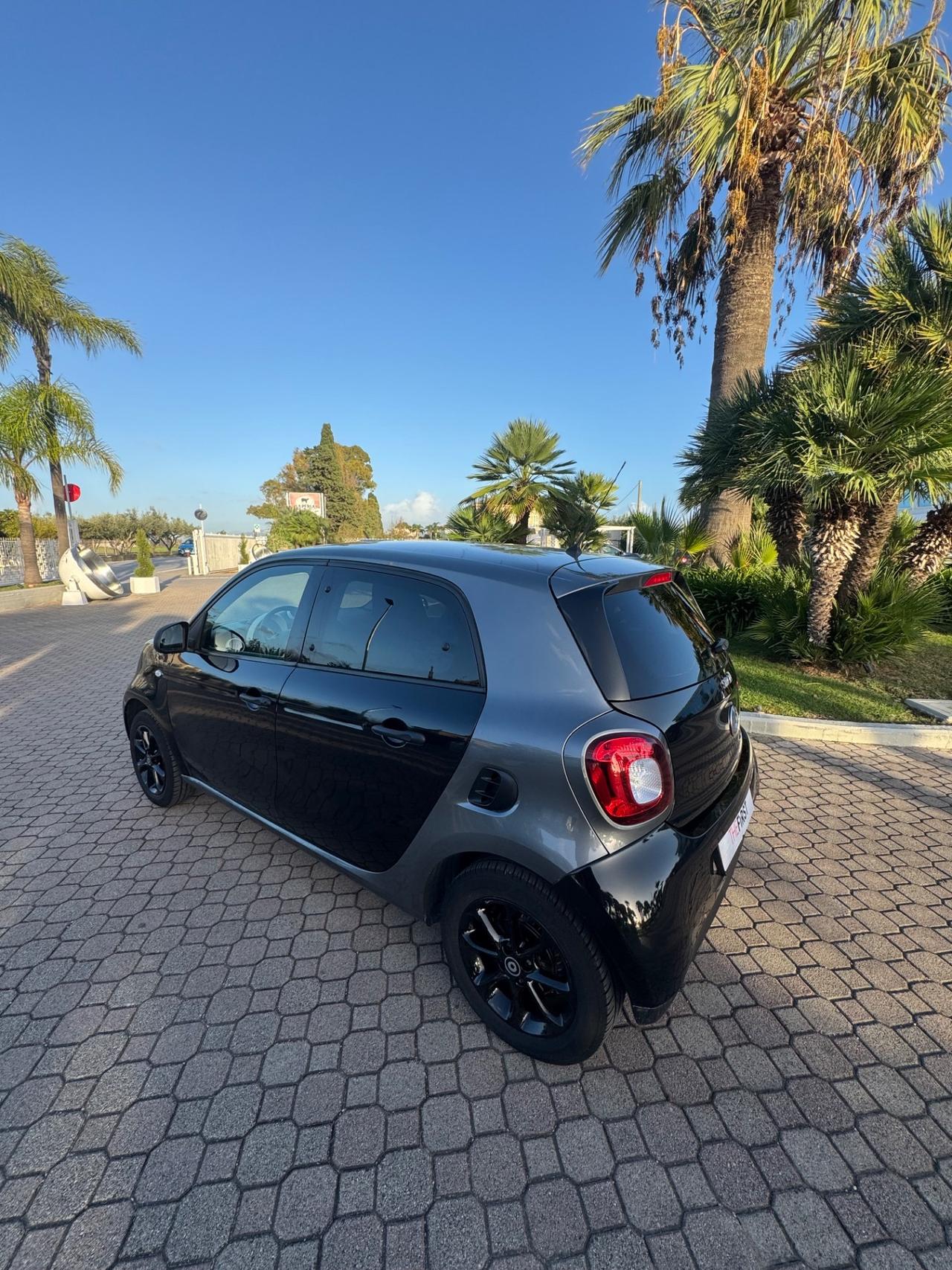 Smart ForFour 70 1.0 Youngster