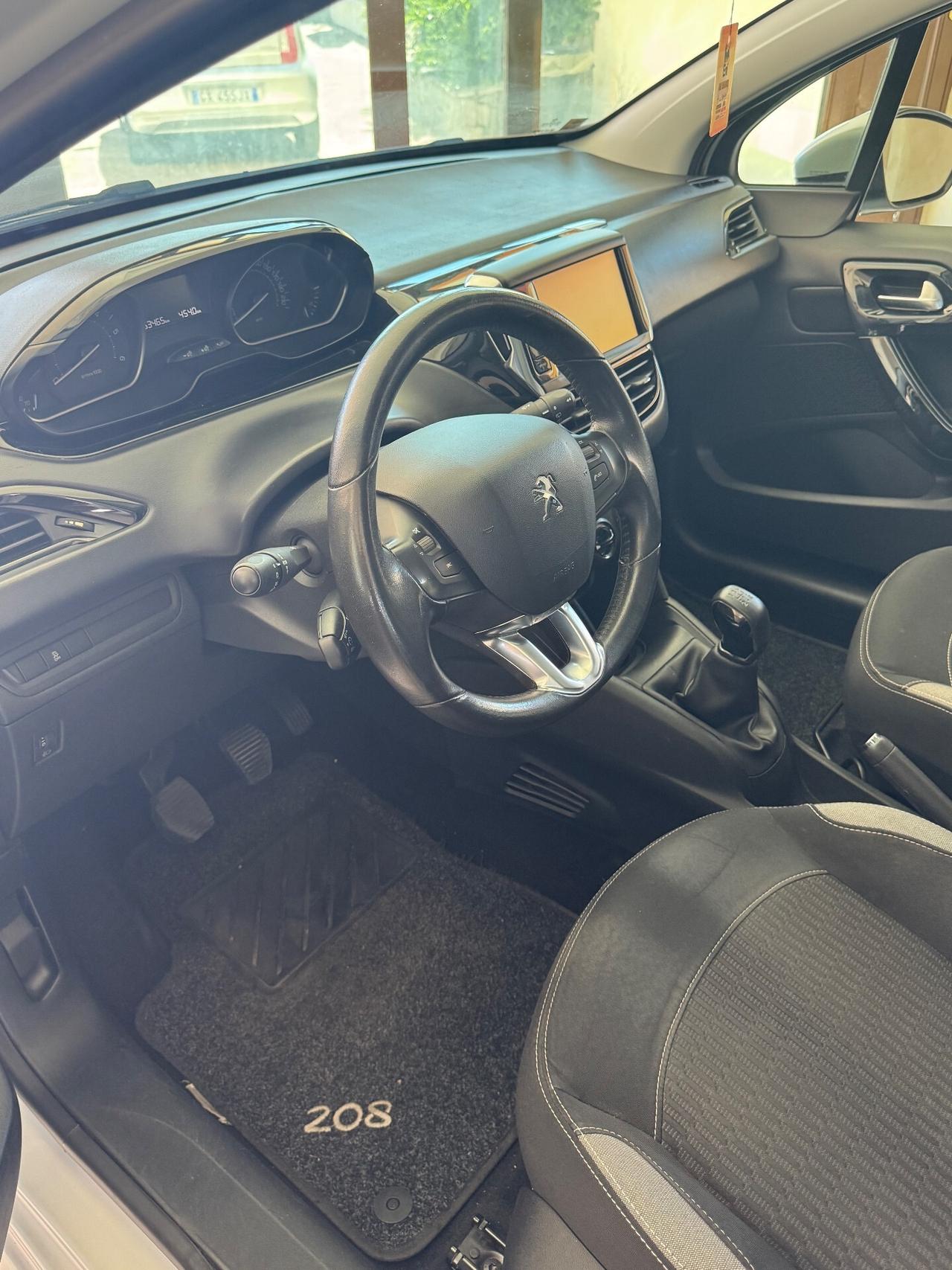 Peugeot 208 BlueHDi 75 5 porte Allure