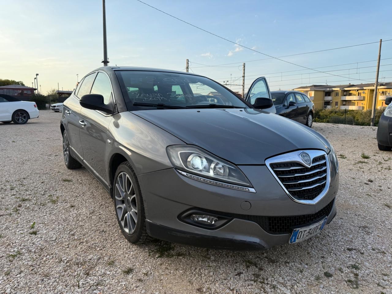 Lancia Delta 2.0 MJT TETTO/navi/Pelle 2.900€