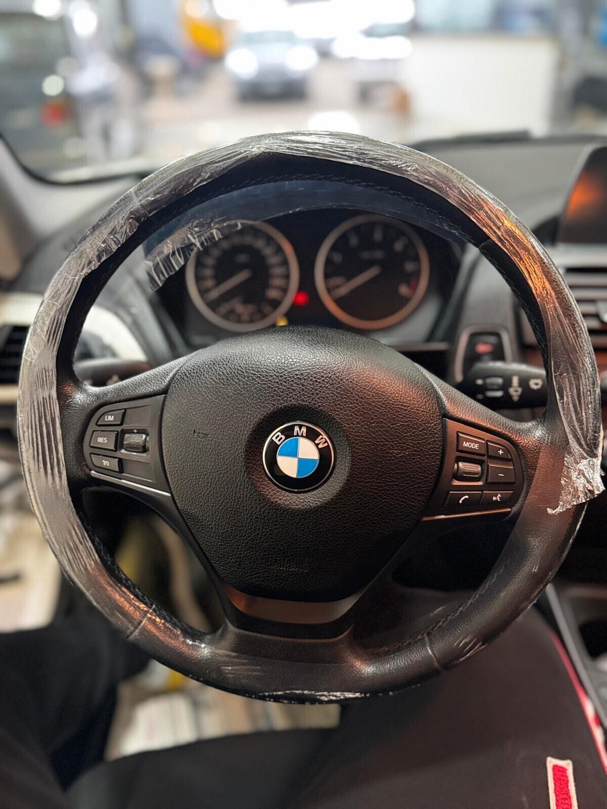 Bmw 116 116d 5p. Urban 2015