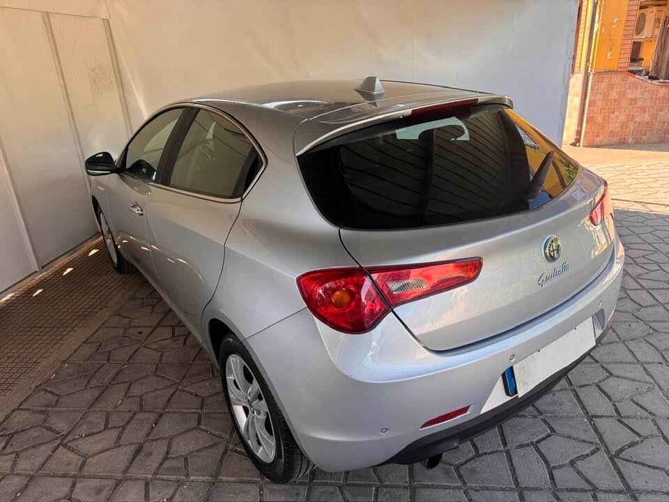 Alfa Romeo Giulietta 1.6 JTDm-2 105 CV Distinctive