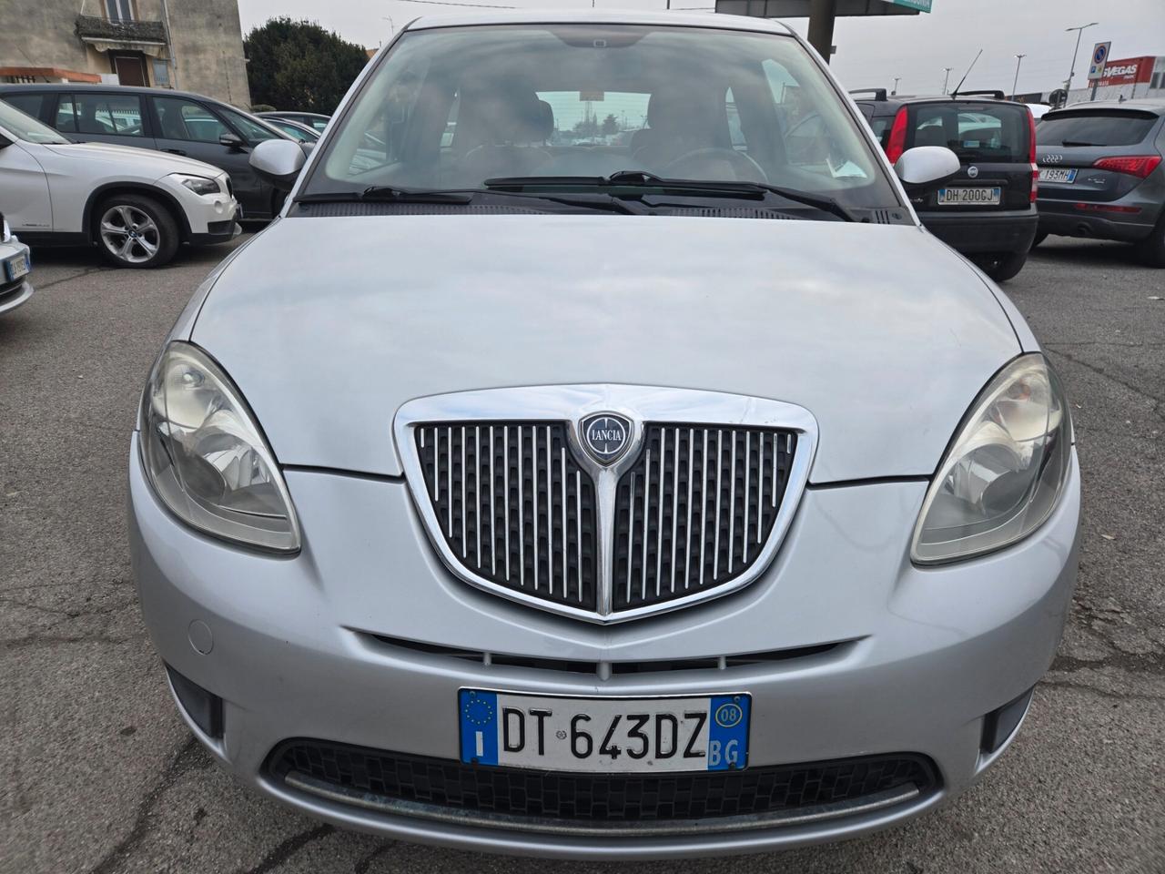 Lancia Ypsilon 1.4 Argento