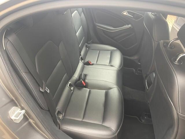 MERCEDES BENZ A 180 D SPORT 111000KM