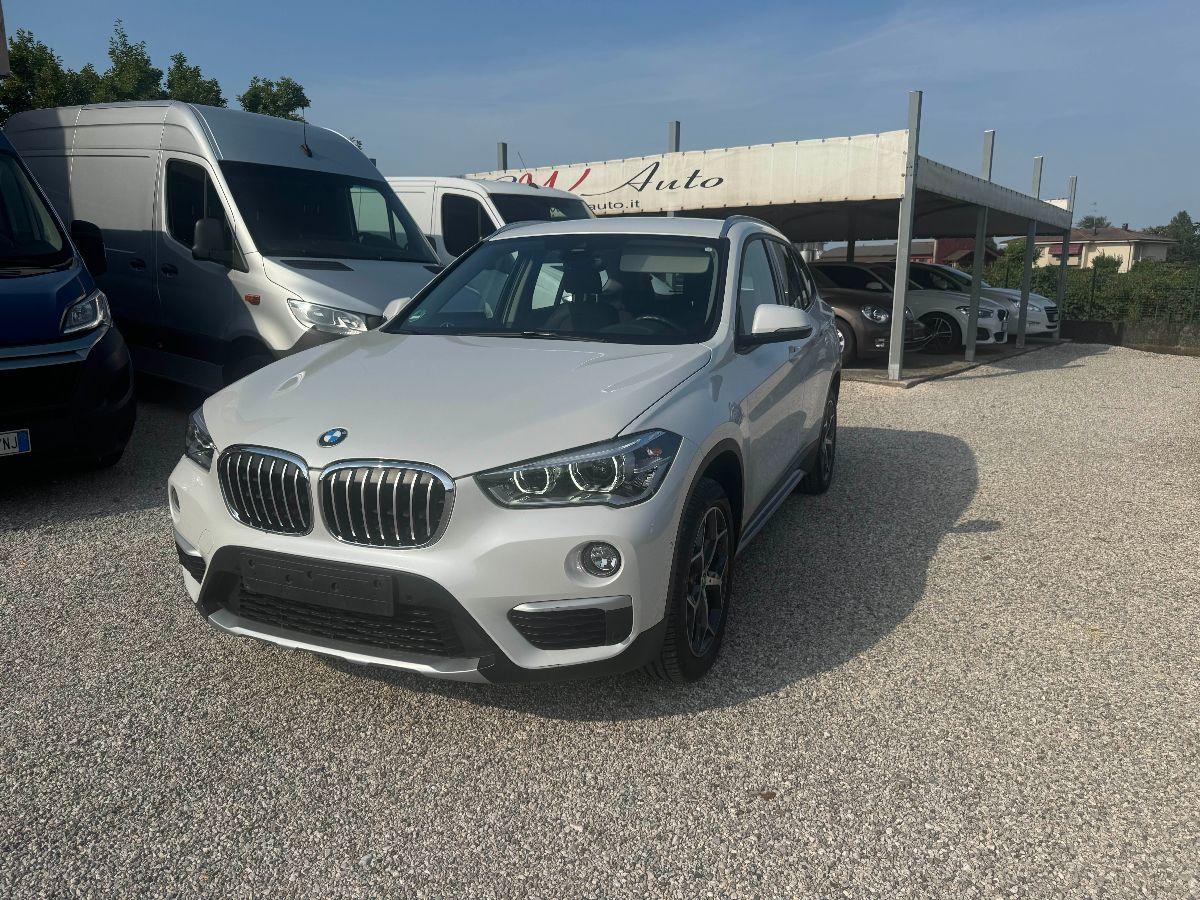 BMW - X1 - xDrive18d xLine