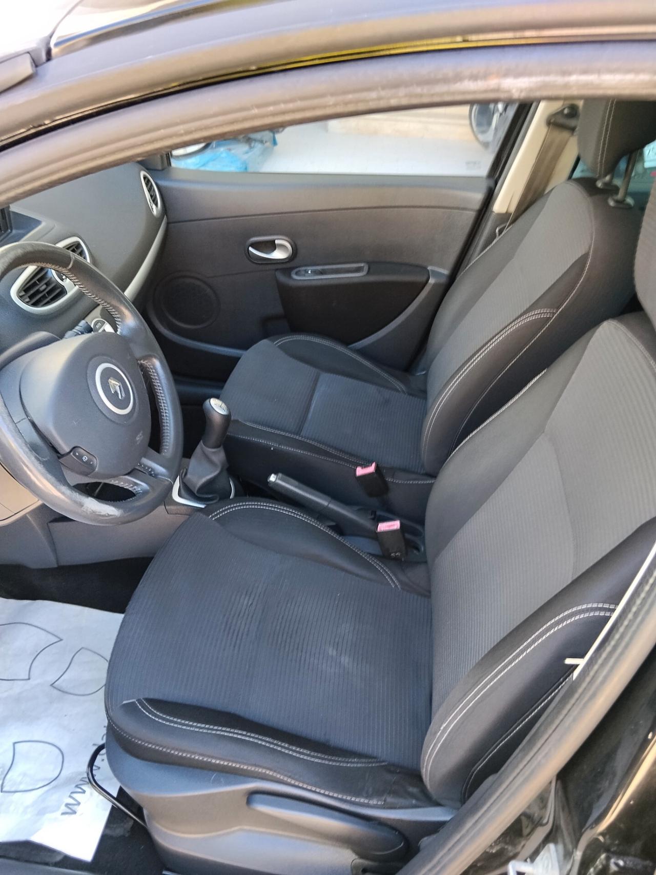 Renault Clio 1.2 16V 5 porte Dynamique
