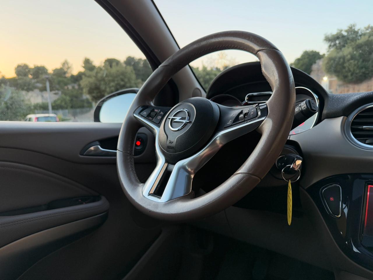 Opel Adam/1.2 70 CV/TETTO/CERCHI 16/SOLO 112000 KM