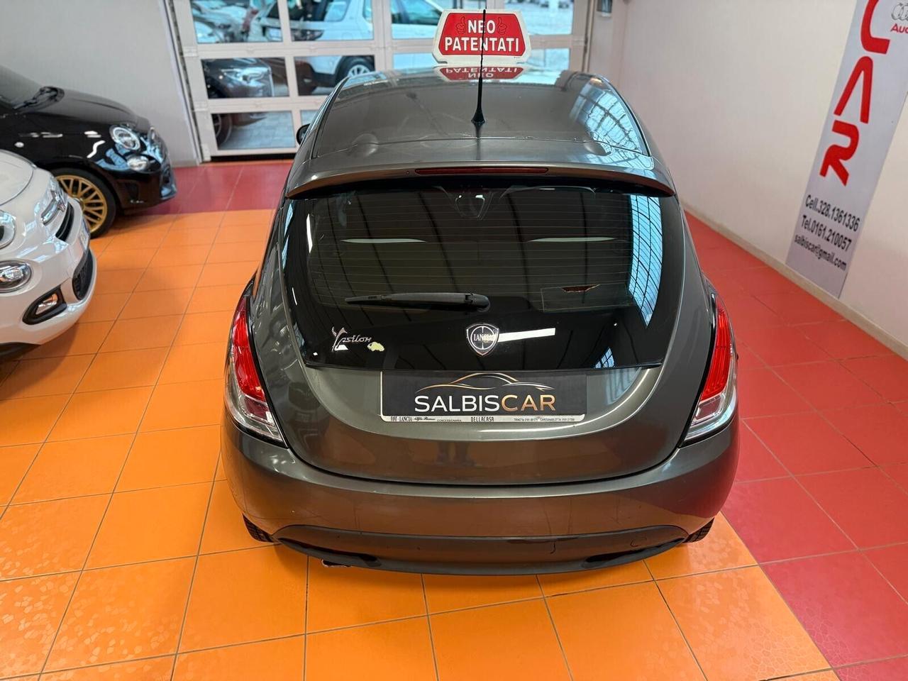 Lancia Ypsilon 1.2 69 CV 5 porte Gold