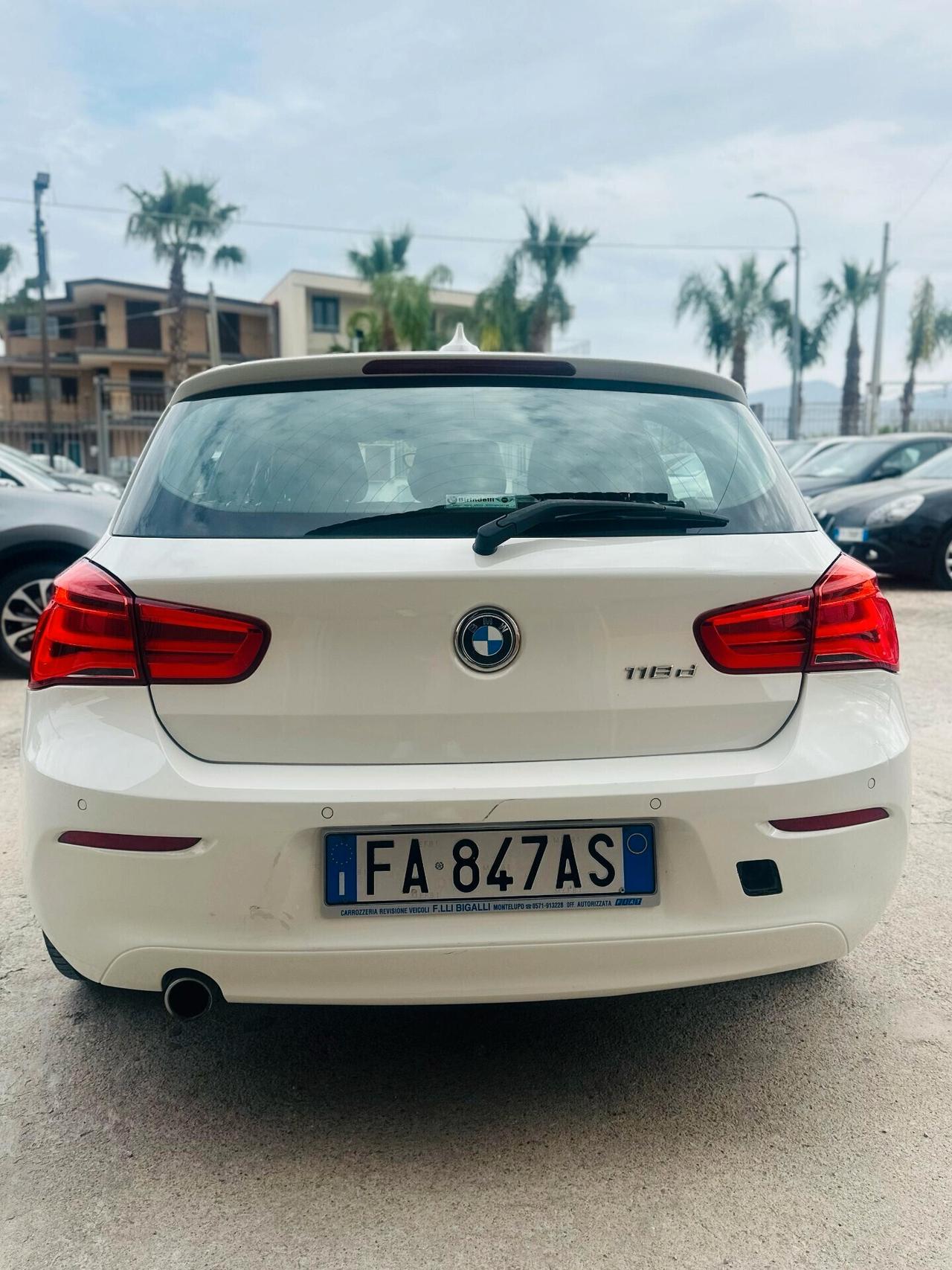 Bmw 118 116d 5p. Urban