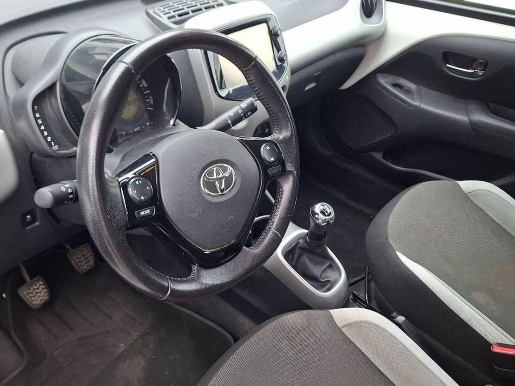 Toyota Aygo 5 Porte 1.0 VVT-i x-business
