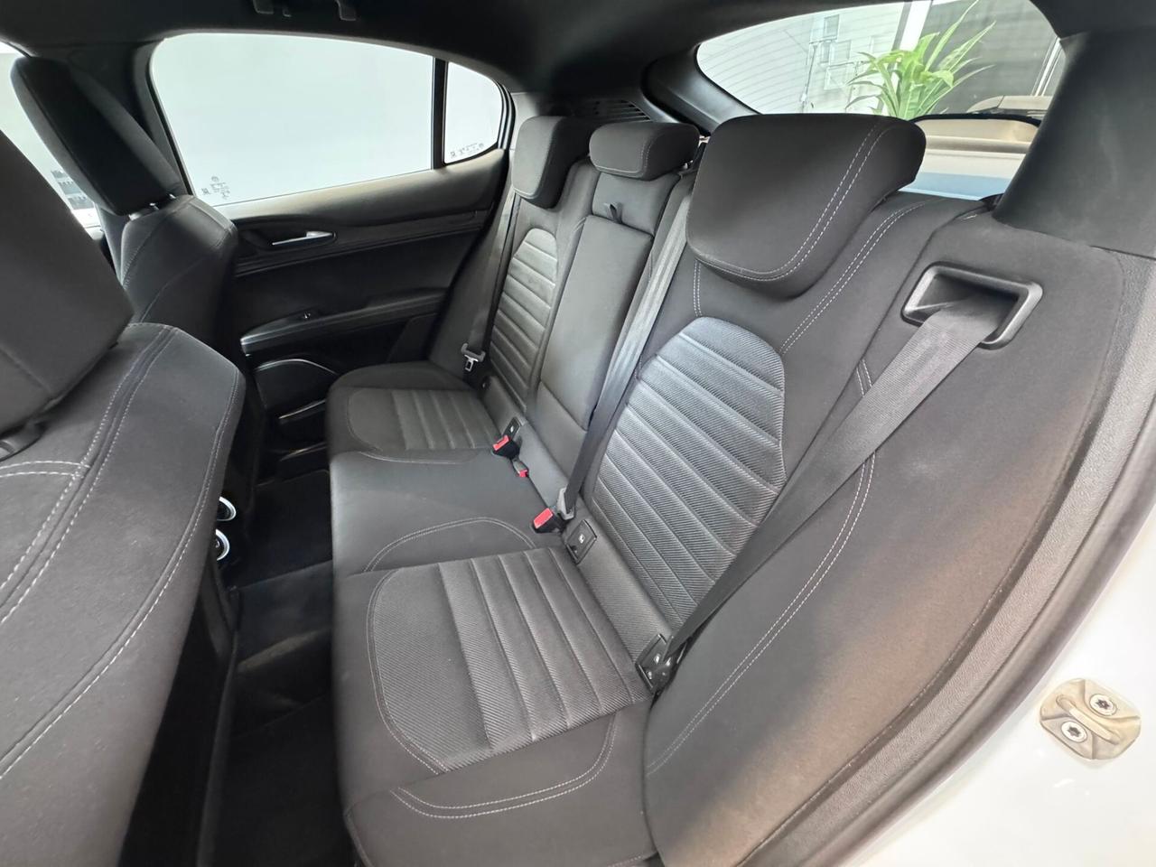 Alfa Romeo Stelvio 2.2 Turbodiesel 160 CV AT8 RWD Business