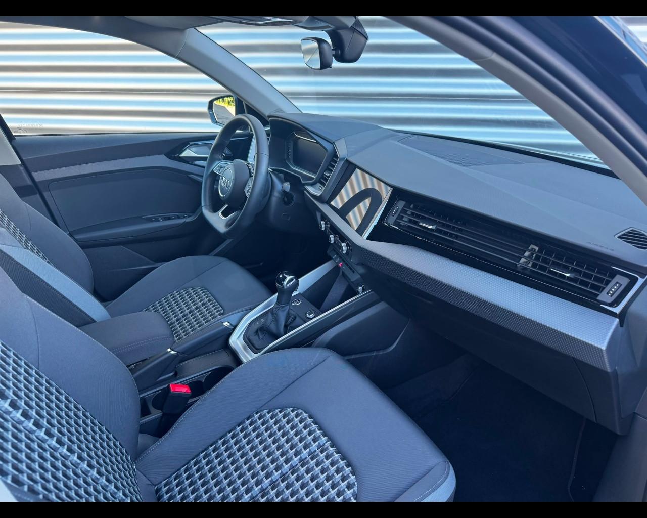 AUDI A1 SPORTBACK 30 TFSI S-TRONIC S-LINE EDITION