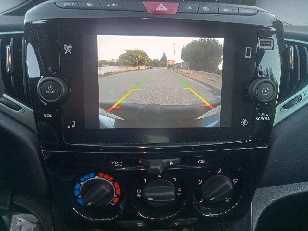 Lancia Ypsilon 1.0 FireFly 5 porte S&S Hybrid Platino