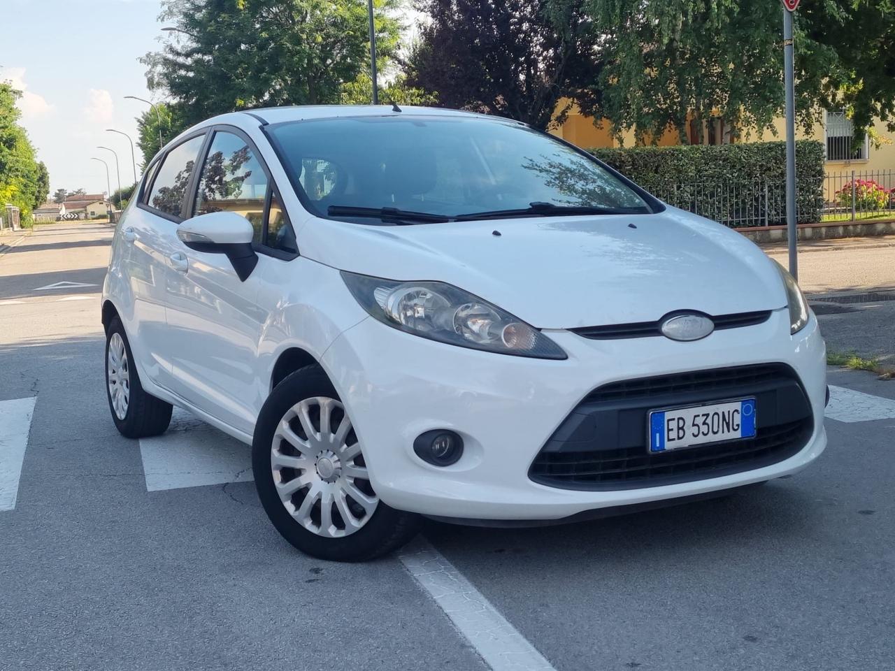 Ford Fiesta 1.4 5 porte Bz.- GPL Titanium