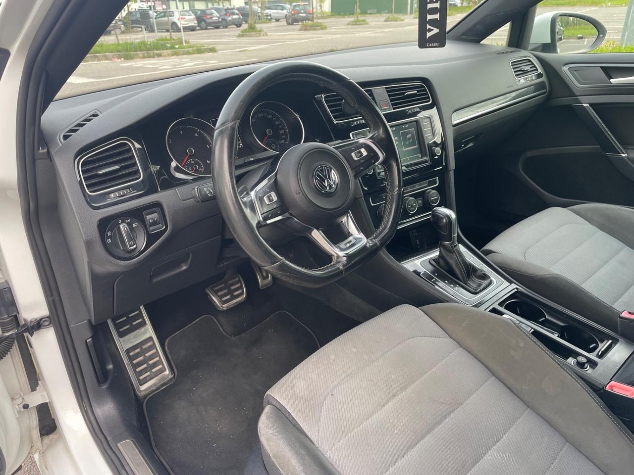 Volkswagen Golf 1.6 TDI 110 CV DSG 5p. R-line*Neopatentati*Cerchi*Euro 6*