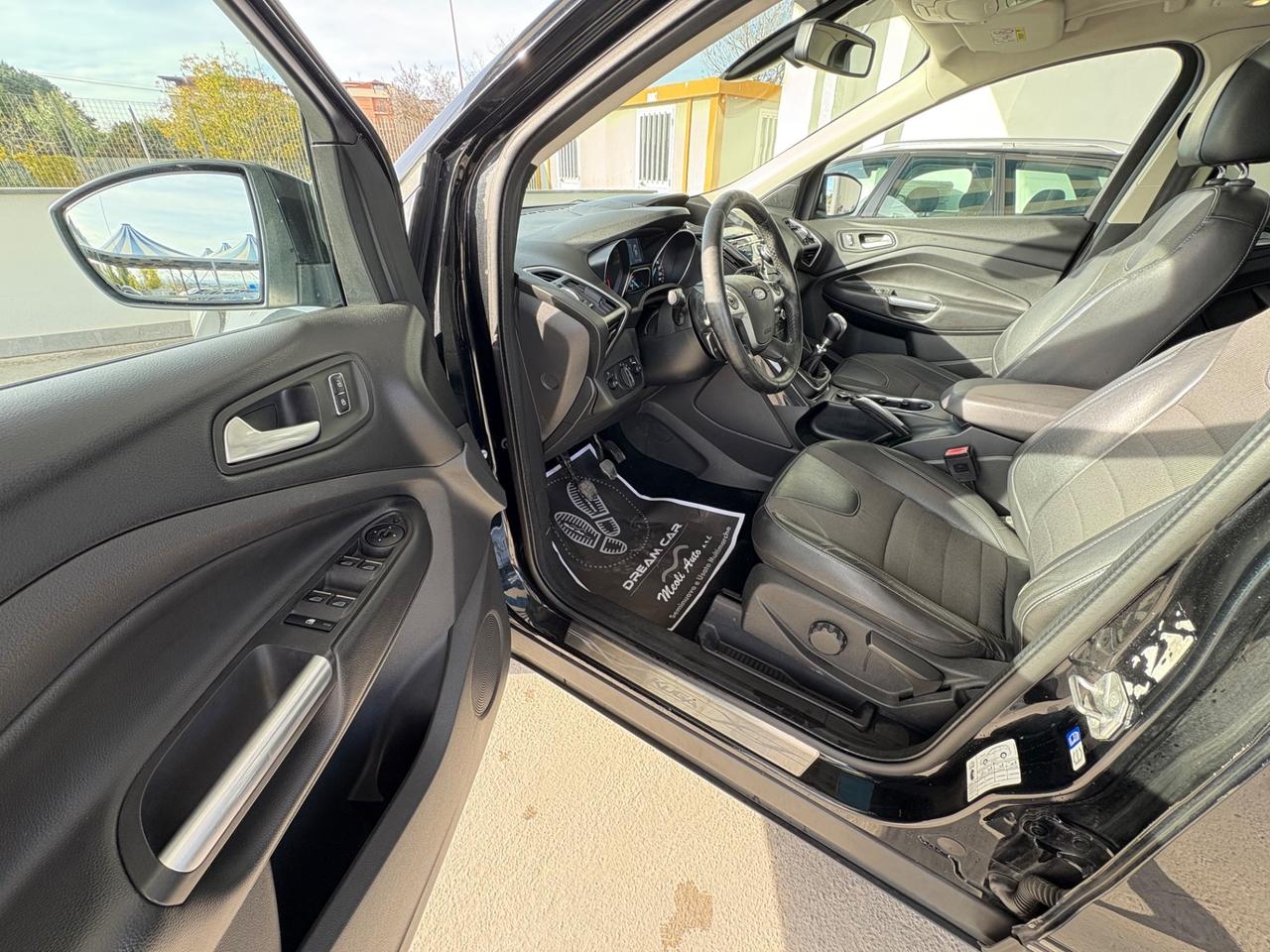 Kuga 2.0 TDCI 150 CV 2WD Titanium TETTO APRIBILE!