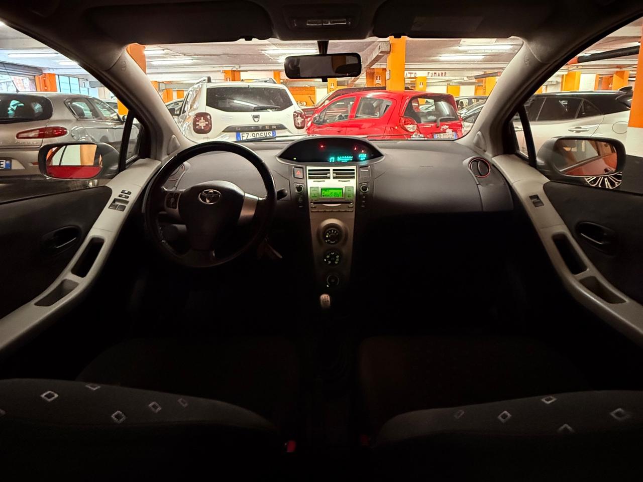 BELLISSIMA TOYOTA YARIS UNICO PROPRIETARIO CON SOLI 79.454 KM