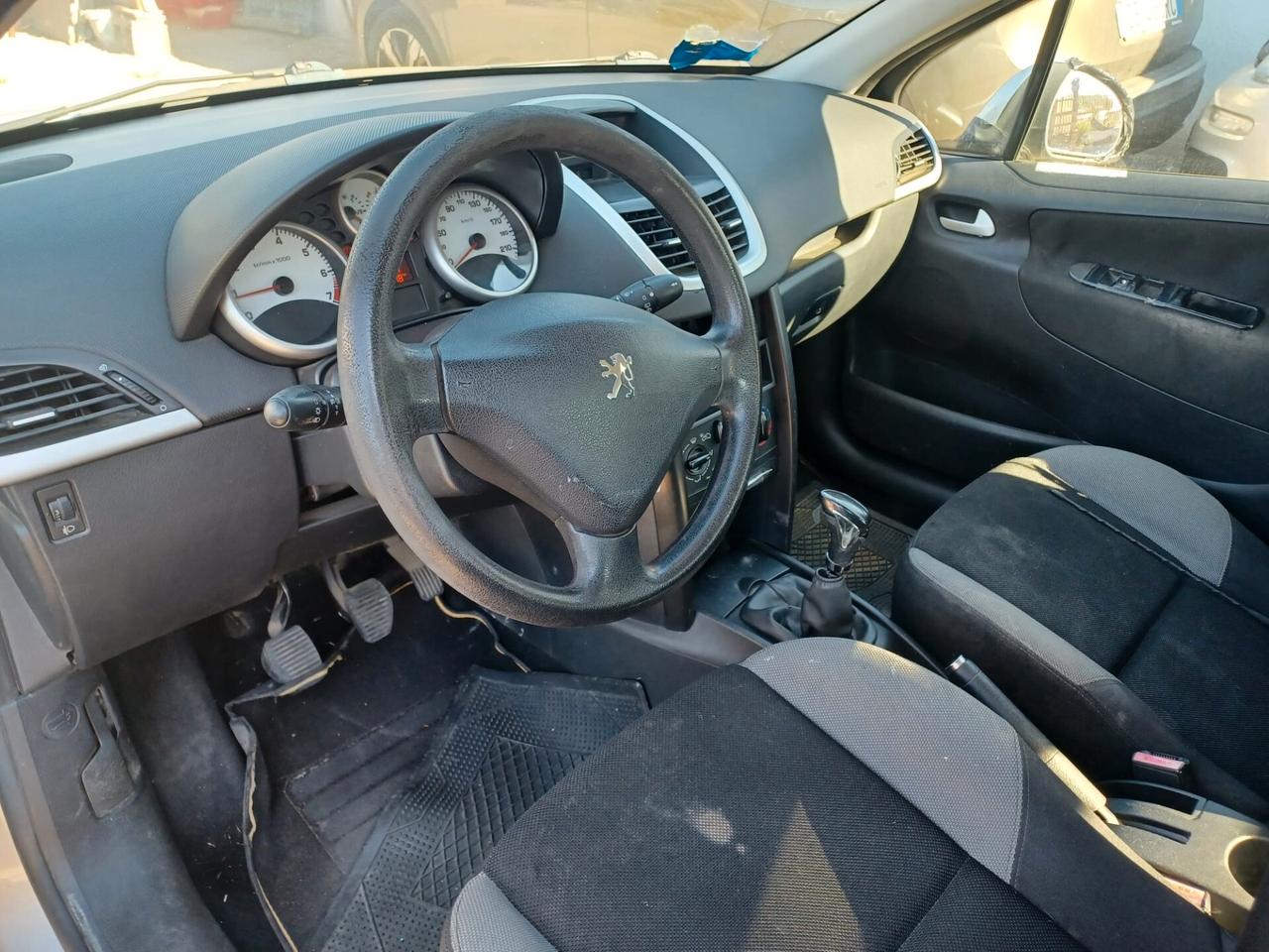 Peugeot 207 1.4 88CV 5p. ONE Line