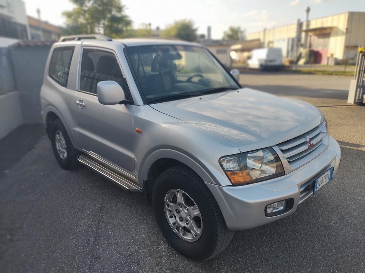 Mitsubishi Pajero 3.2 16V DI-D 3p. GLX gancio traino