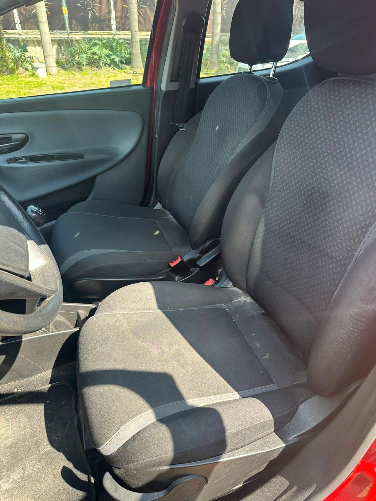 Lancia Ypsilon 1.2 Silver SINISTRATA