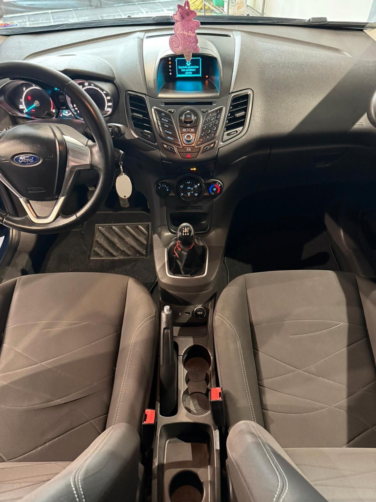 Ford Fiesta 1.5 TDCi 75CV - GARANZIA - NEOPATENTATI