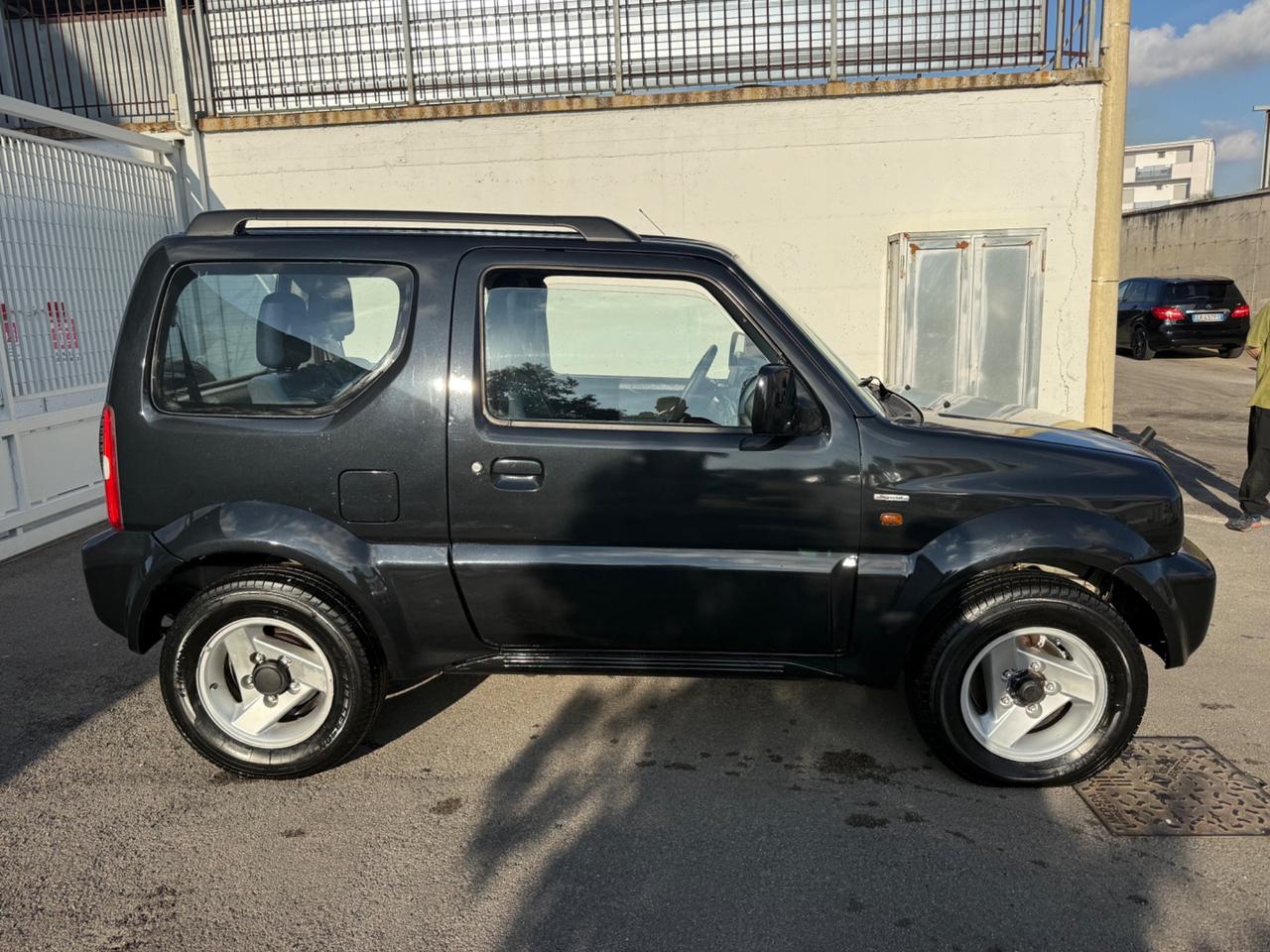 Suzuki Jimny 1.3i 16V cat 4WD JLX Special