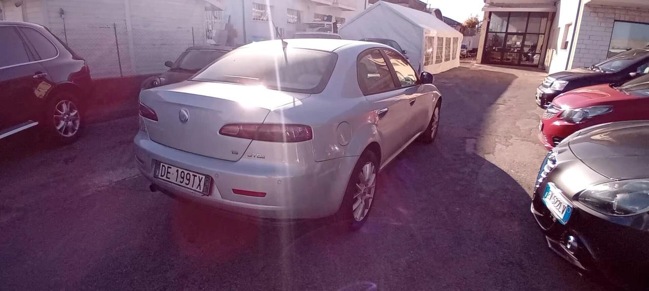 Alfa Romeo 159 1.9 JTDm 16V Exclusive
