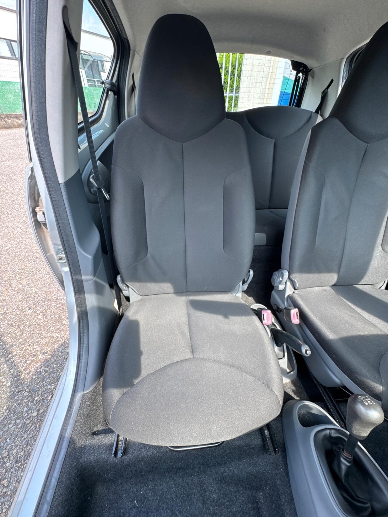 Toyota Aygo 1.0 50kW Benz 5p *SOLO 40.000 km UNICO*