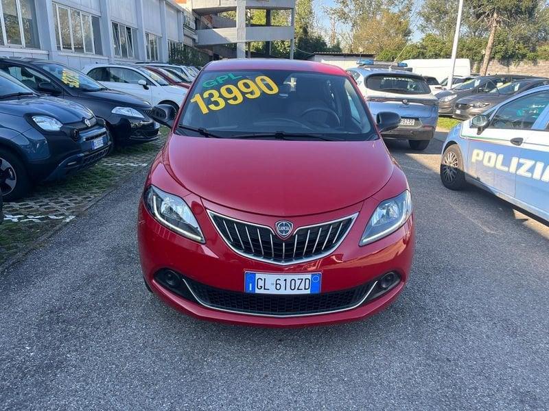 Lancia Ypsilon Ypsilon 1.2 69 CV 5 porte GPL Silver