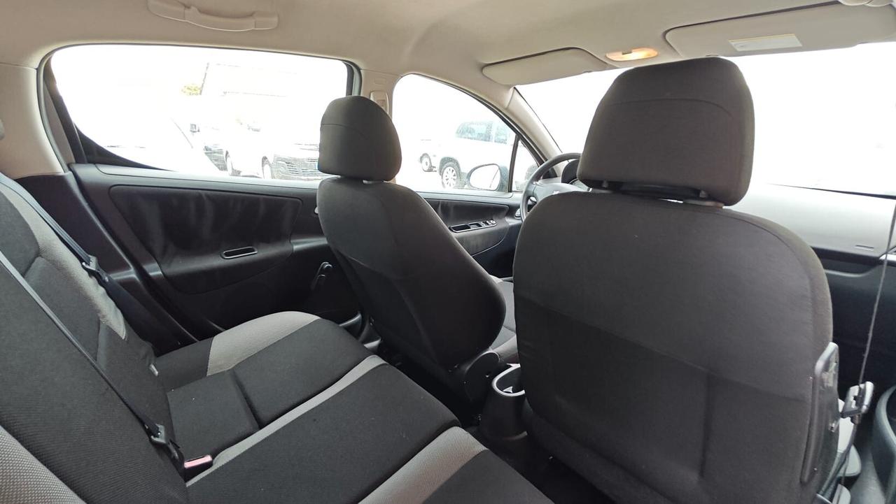 Peugeot 207 1.4 8V 75CV 5p. ONE Line