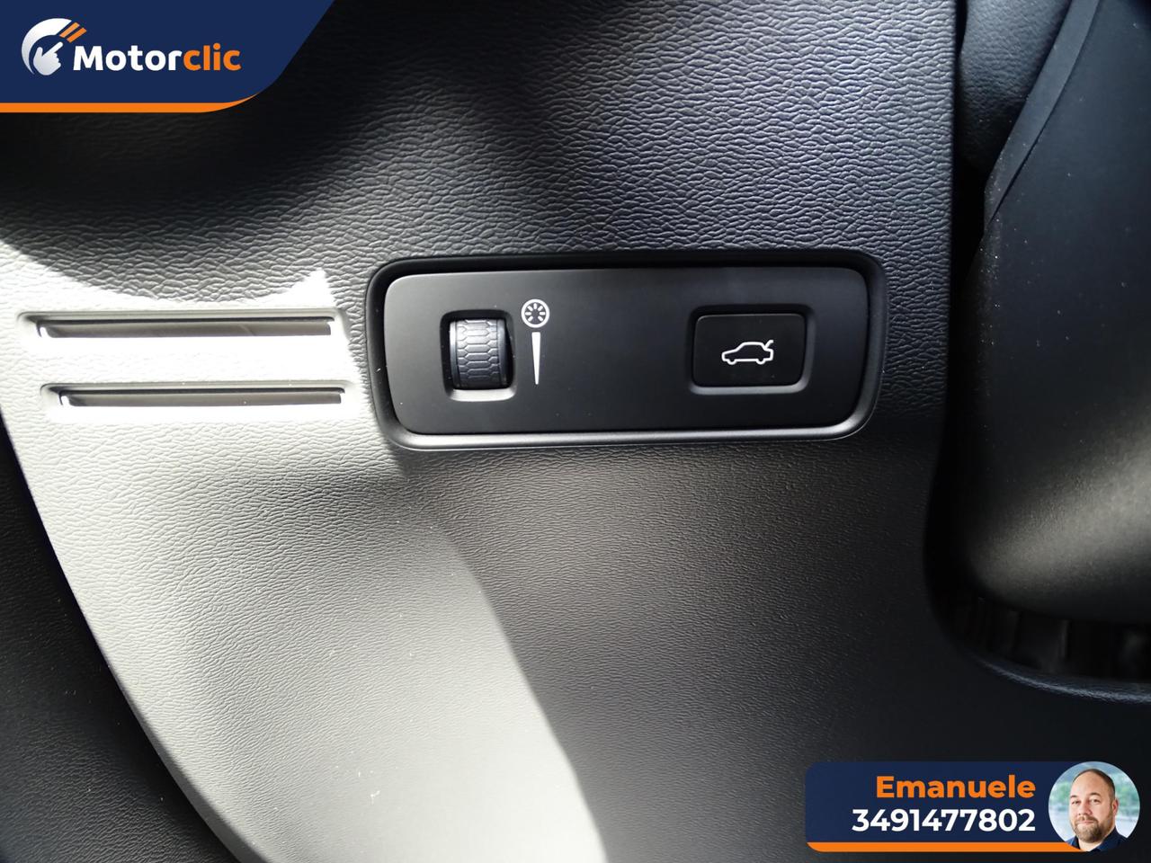 Volvo XC40 1.5 t3 Momentum 163cv my21