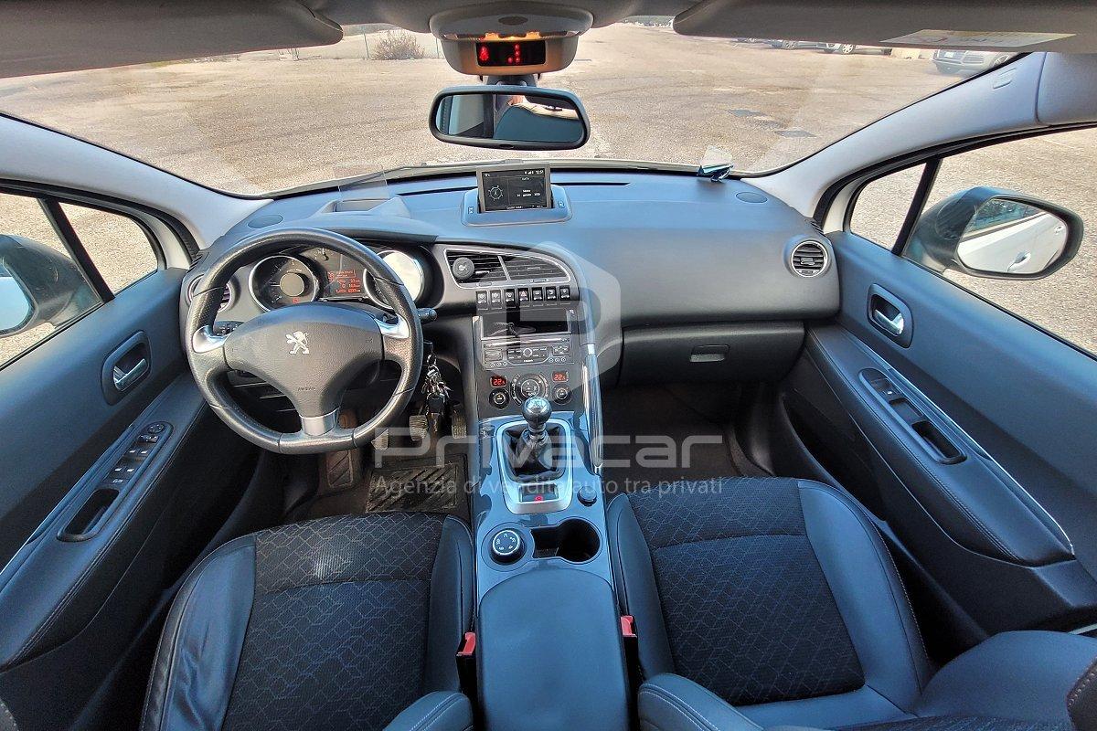 PEUGEOT 3008 1.6 HDi 115CV Business