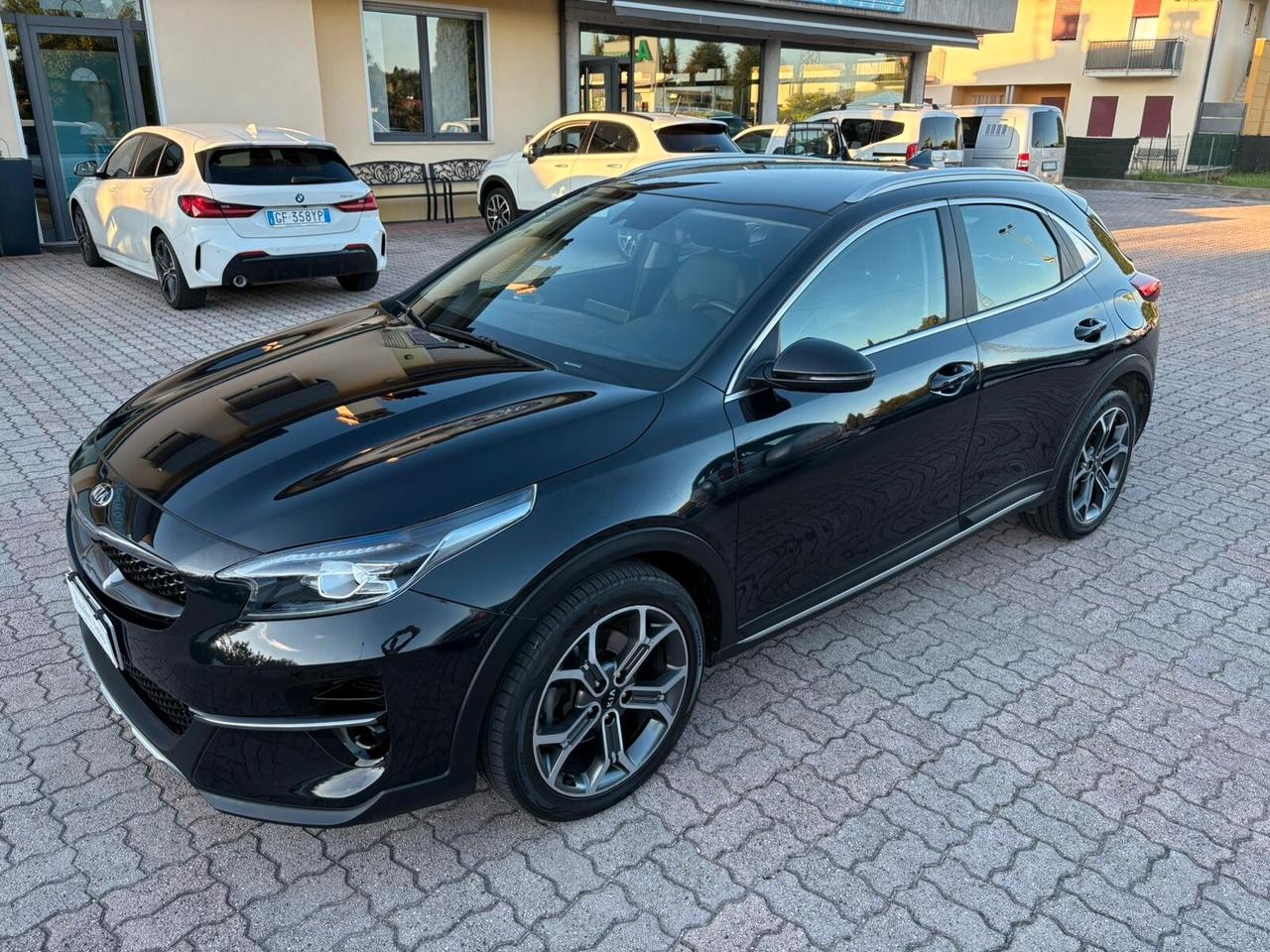 KIA XCEED 1.6 IBRIDA-DIESEL SI A NEOPATENTATI