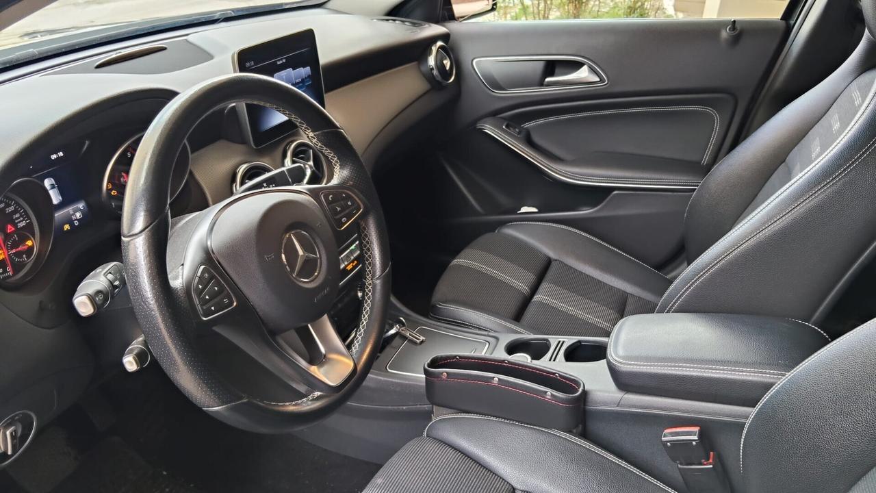 Mercedes-benz GLA 200 d Automatic Sport 2.2 136 cv