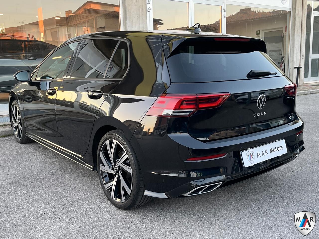 Volkswagen Golf 1.5 eTSI 150 CV EVO DSG R-Line