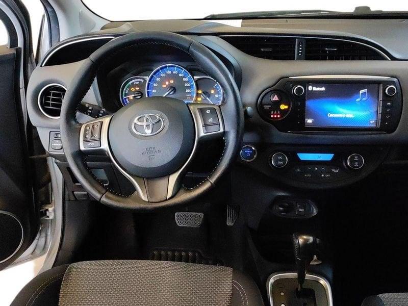 Toyota Yaris 1.5 Hybrid 5 porte Active + CERCHI IN LEGA AREA C FREE
