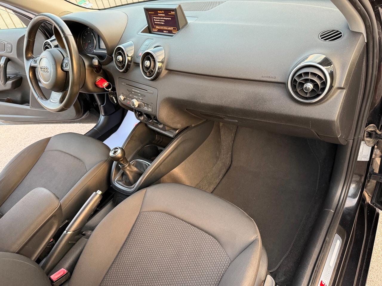 Audi A1 1.2 TFSI S line ok neopatentati
