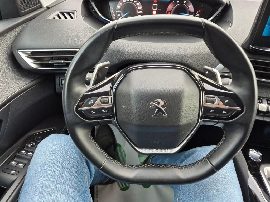 Peugeot 3008 BlueHDi 130CV EAT8 ALLURE