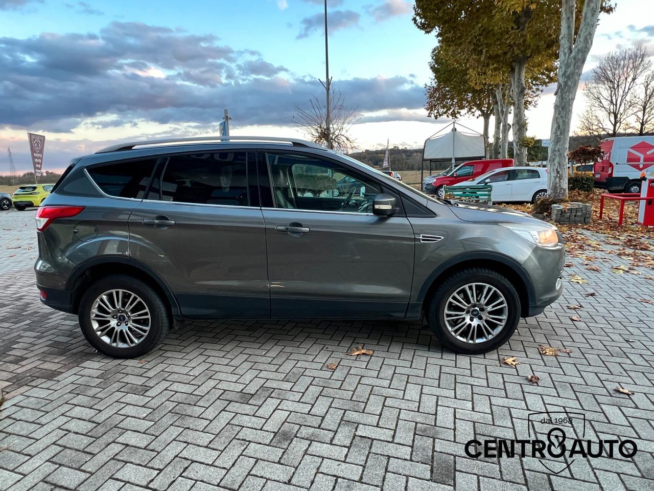 Ford Kuga 2.0 TDCI 163 CV 4WD Powershift Titanium