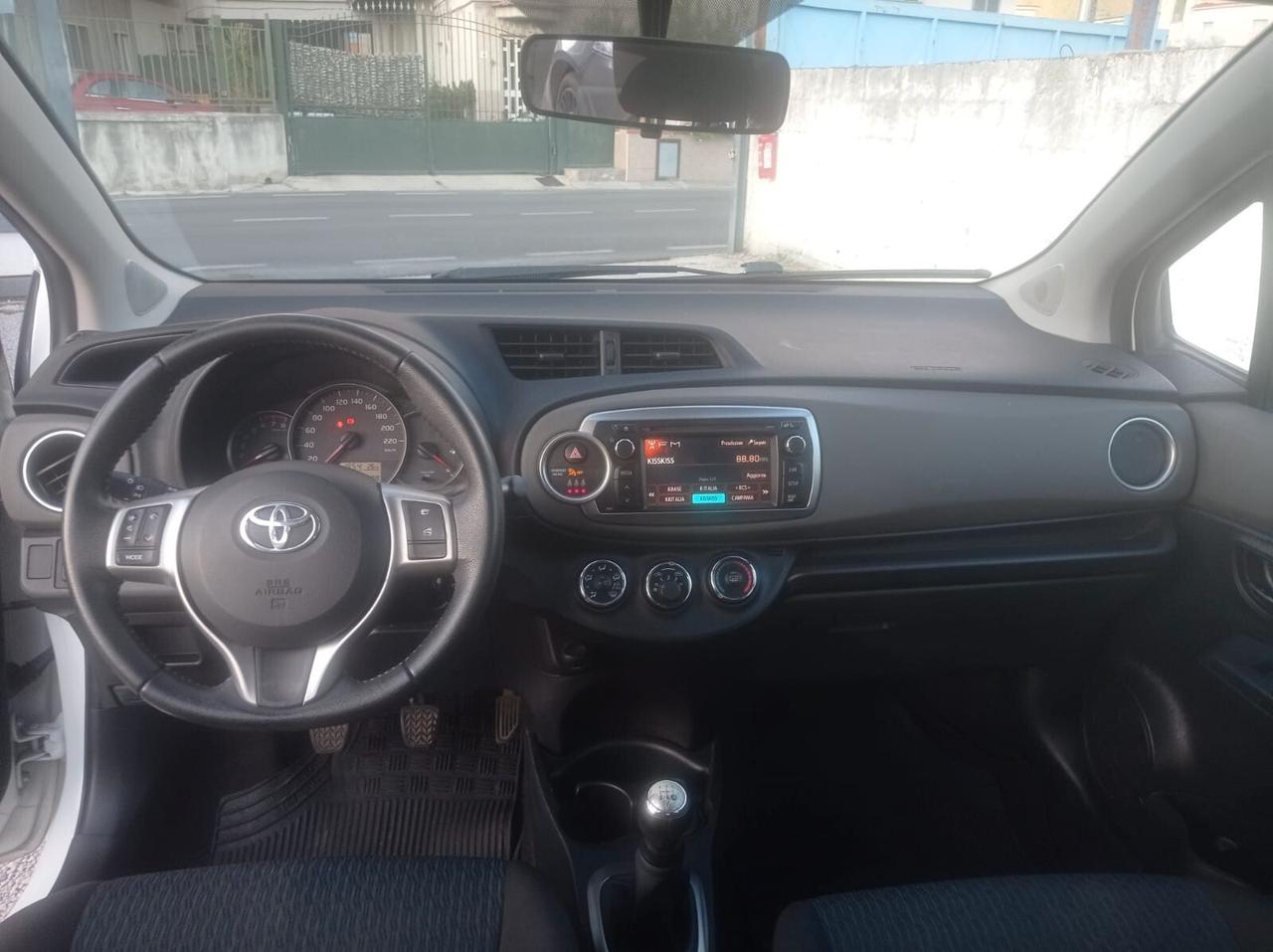 Toyota Yaris 1.0 5 porte Lounge -2012