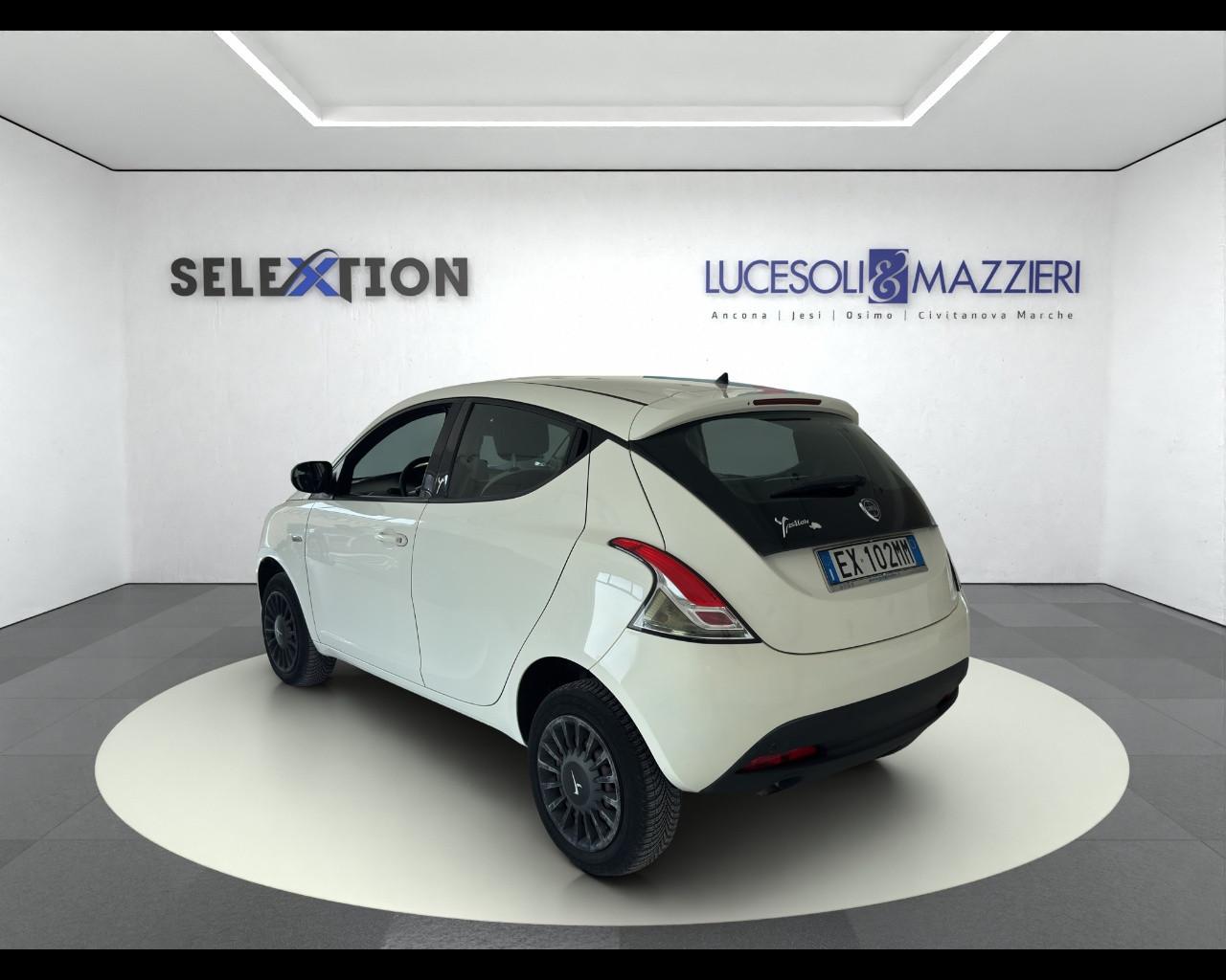 LANCIA Ypsilon 3ª serie - Ypsilon 0.9 TwinAir 85 CV 5 porte Metano